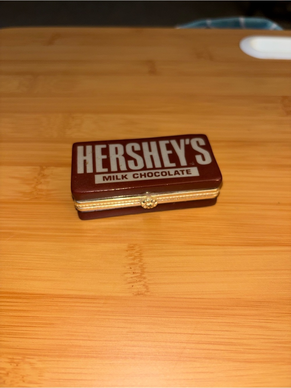 HERSHEY'S Brown Porcelain Hinged Box with Gold Trim